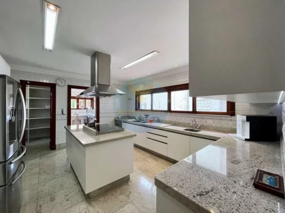 Imagem Casa em Condomínio a Venda no bairro Granja Viana - Cotia, SP