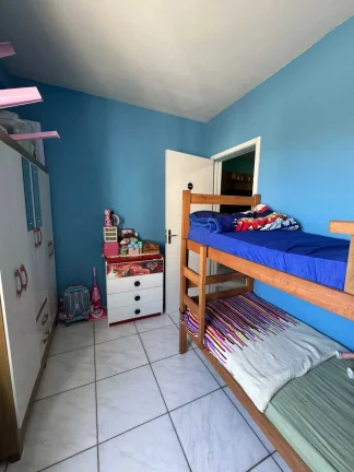 Imagem Apartamento com 2 dormitórios e 1 vaga de garagem no bairro Paranaguamirim em Joinville/SC
