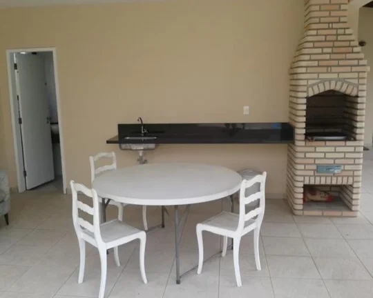 Imagem Casa tipo sobrado de 3 quartos na Enseada ao lado da praça da Brunella, Guarujá-SP: 350m², 2 salas, 2 vagas. Venda ou locação!