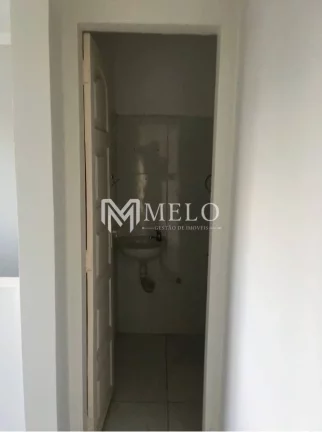Imagem Casa com 2qts, suíte, 2 vagas com 110m2 Tamarineira...