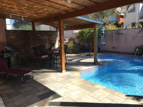 Imagem Casa no Res. Alpha 11 - 408m²