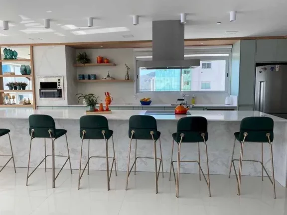 Imagem Apartamento com 4 suítes, 4 vagas de garagem no Centro de Balneário Camboriú