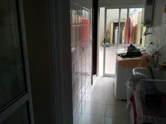 Imagem Triplex em Condomínio Próximo ao Parque Barigui - R$1.100.000,00