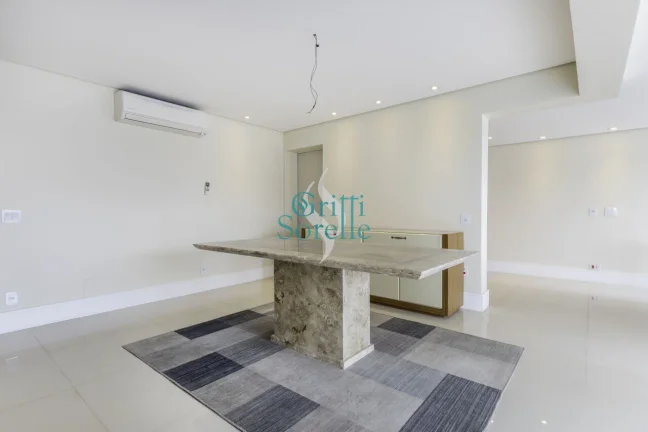 Imagem Apartamento à Venda em Vila Nova Conceição - São Paulo/SP.