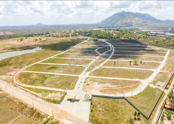 Imagem VENDO LOTE no melhor loteamento fechado da Pacatuba. O lugar ideal para você e sua família realiza...