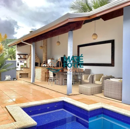 Imagem LINDA CASA COM PISCINA EM CONDOMINIO FECHADO