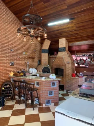 Imagem Chácara com 3 dormitórios à venda, 2000 m² por R$ 585.000,00 - Clube dos Oficiais - Suzano/SP