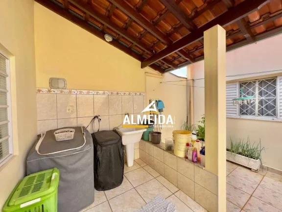 Imagem Casa com 3 dormitórios à venda, 219 m² por R$ 700.000,00 - Jardim Floridiana - Rio Claro/SP