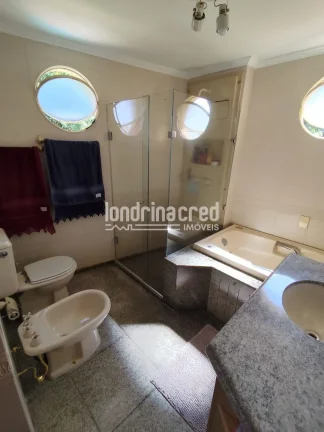 Imagem Apartamento à Venda no Condomínio Four Seasons Residence com 3 Dormitórios, 1 Suíte e 2 Vagas de Garagem
