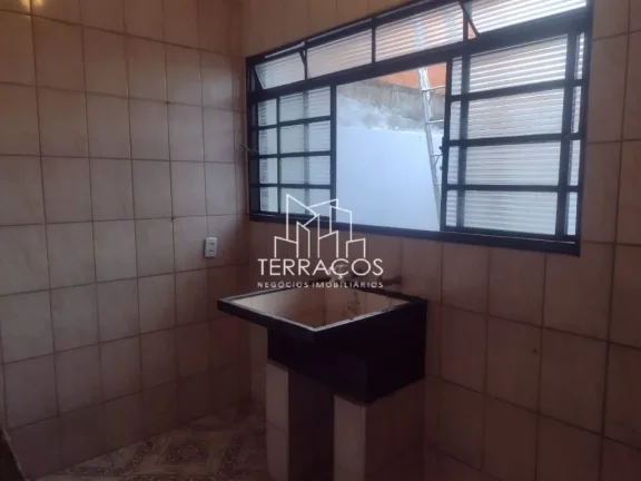 Imagem CONFORTÁVEL CASA COM DOIS DORMITÓRIOS - JARDIM BERTIOGA - VÁRZEA PAULISTA