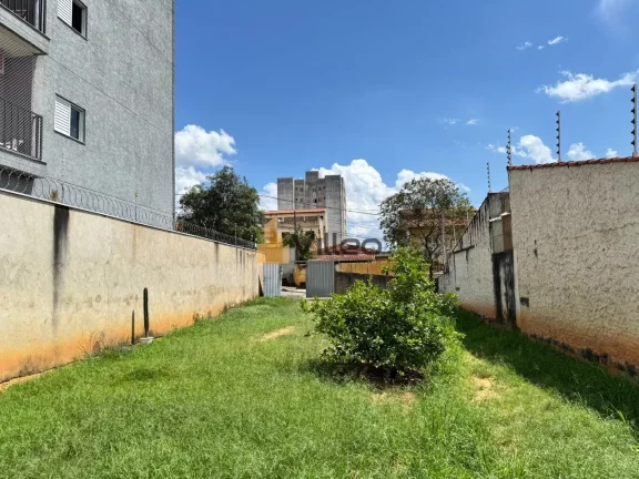 Imagem Imagine transformar o seu sonho em realidade em um terreno perfeito: 300 m² de área plana, prontin...