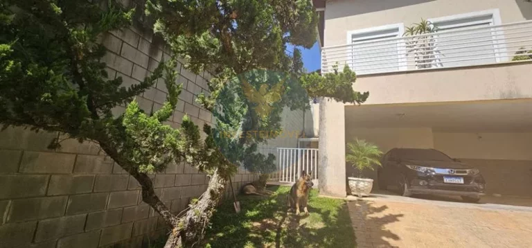 Imagem Casa em Condomínio a Venda no bairro Granja Viana - Carapicuíba, SP