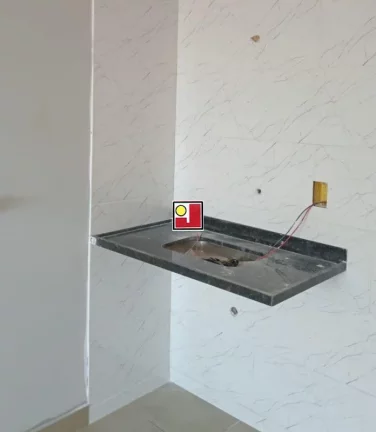 Imagem Alugo Loft e cobertura em Barra de Guaratiba, na rua da Praia. R$1700,00 loft e R$3000,00 cobertura. Atravessou a rua e está no mar. Nunca habitado.