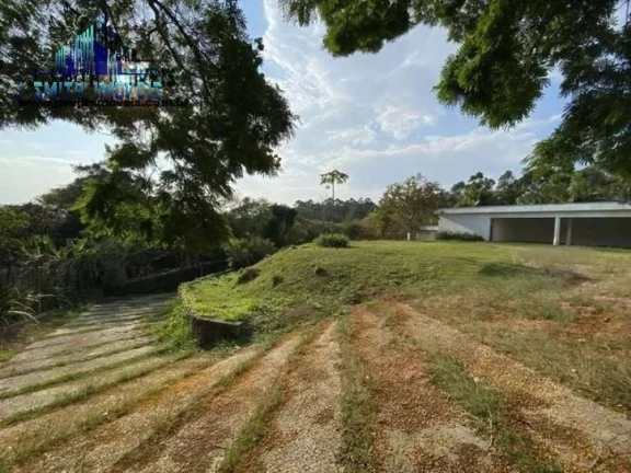 Imagem CASA CLÁSSICA, AT 3.500 m² ! 5 sts, piscina, salão! P/ REFORMAR