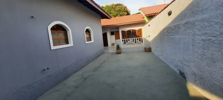 Imagem Casa para Venda em Itanhaém, Parque Augustus, 5 dormitórios, 1 suíte, 3 banheiros, 4 vagas