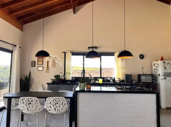 Imagem Charmosa casa de campo em um dos condomínios mais completos da região, perfeita para quem busca tr...