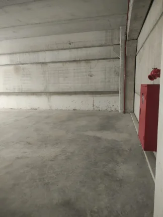 Imagem Salão Comercial de Alto Padrão para Locação em Sorocaba-SP - Jardim Ana Maria: 3 salas, 2 banheiros, 5 vagas de garagem, 1.720m².