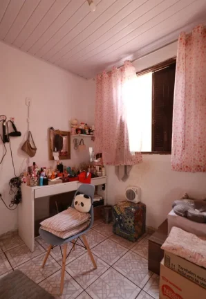 Imagem Casa à Venda com 95m², 2 dormitórios, 1 sala e 1 vaga!!!