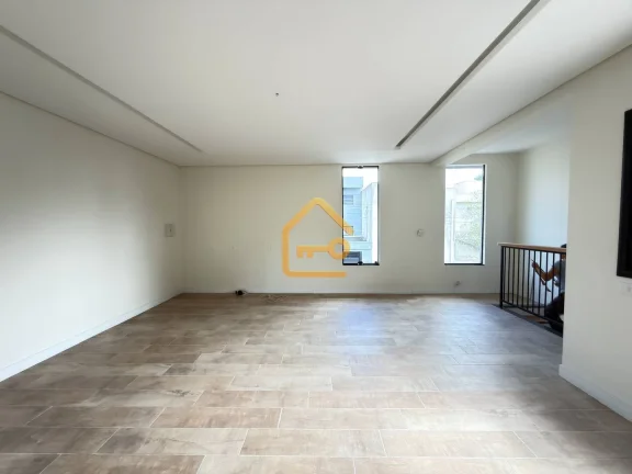 Imagem Casa nova à venda com 3 suítes, todas com closet, 2 salas. Villa Branca