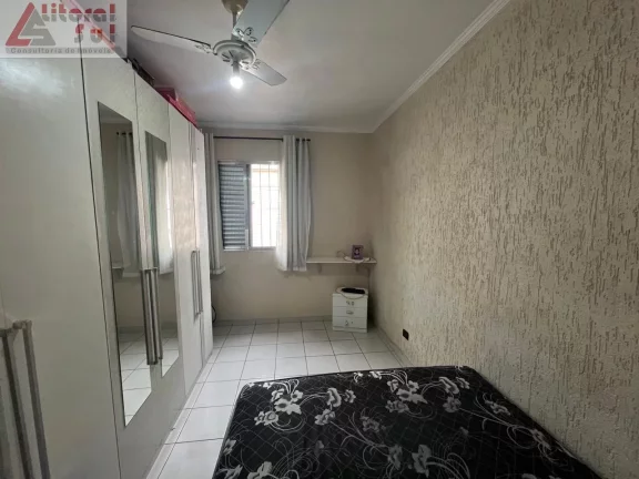 Imagem Casa à venda em Praia Grande-SP, bairro Nova Mirim, 2 quartos, 1 sala, 2 banheiros, 2 vagas, 70m².