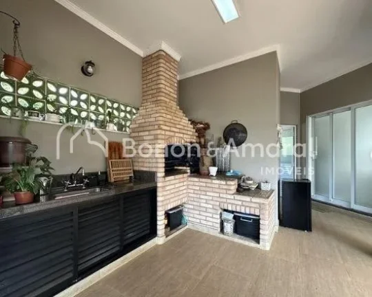 Imagem Esta casa é ideal para quem busca conforto e sofisticação em um espaço bem distribuído. Com 230...