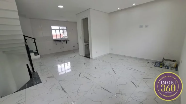 Imagem Sobrado com 2 Quartos (2 suites) e 2 banheiros à Venda, 107 m²