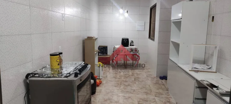 Imagem Casa com 4 dormitórios à venda, 243 m² por R$ 380.000,00 - Barreto - Niterói/RJ