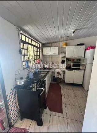 Imagem Ampla Casa à Venda em Londrina – 5 Quartos, Churrasqueira e 3 Vagas