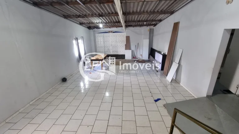 Imagem Oportunidade Imperdível ? Salão Comercial com 3.700m² Localização Estratégica na Rua Dom Aquino ? Em Frente à Praça das Araras (Cabeça de Boi)