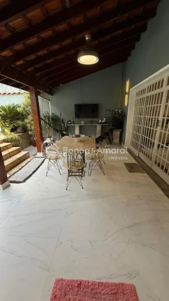 Imagem Excelente sobrado Mobiliado para venda em bairro residencial, próximo a mercados, colégios, padari...