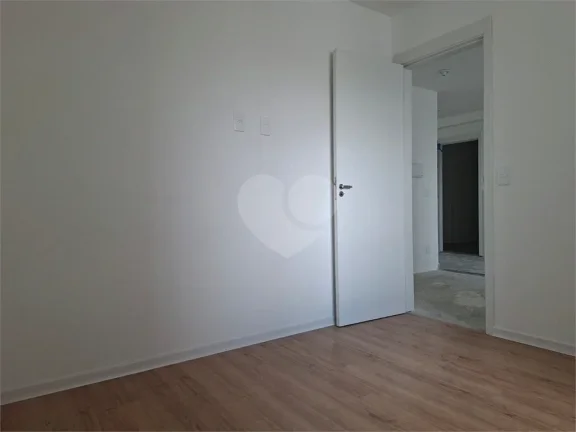 Imagem Apartamento à venda com 2 quartos no condomínio Vibra Lapa I, São Paulo - SP
