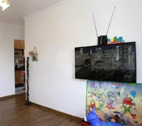 Imagem Apartamento à venda com 2 quartos no condomínio Ipê, São Paulo - SP