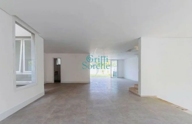 Imagem Casa em Condomínio à Venda em Jardim Cordeiro - São Paulo/SP.