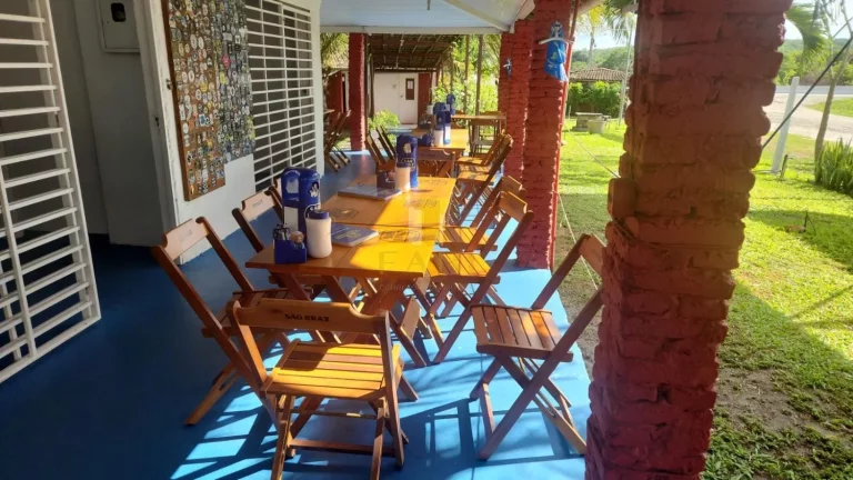 Restaurante e moradia na BR 101 Pedras de Fogo