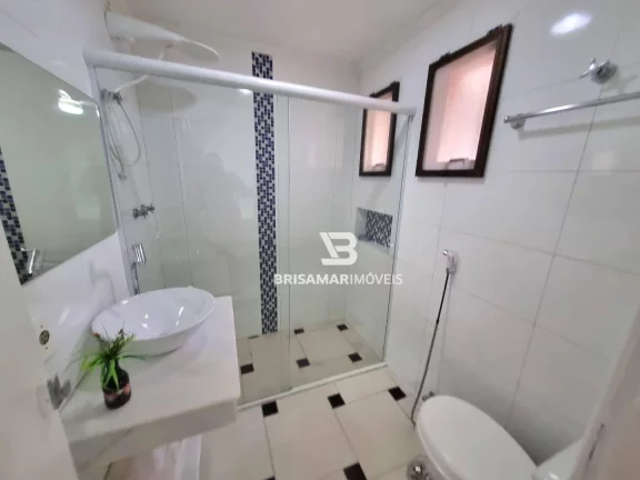 Imagem PITANGUEIRAS- LOCALIZAÇÃO ESPETACULAR , LINDO APARTAMENTO , 02 VAGAS DE GARAGEM NO PRÉDIO.