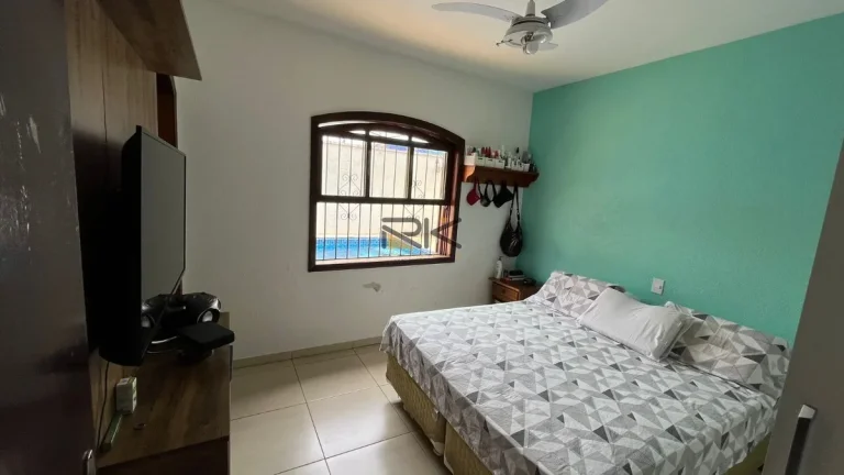 Imagem Casa à venda no Itagua 50 metros da orla,com 5 dormitórios