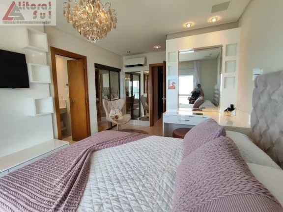 Imagem Apartamento de Luxo à Venda em Praia Grande-SP, 3 Quartos, 3 Suítes, 1 Sala, 3 Vagas de Garagem, 250m² no Canto do Forte!
