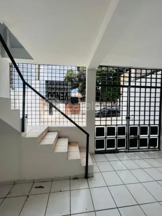 Imagem Excelente Casa em Lagoa Nova - Localização Estratégica e Amplo Espaço!