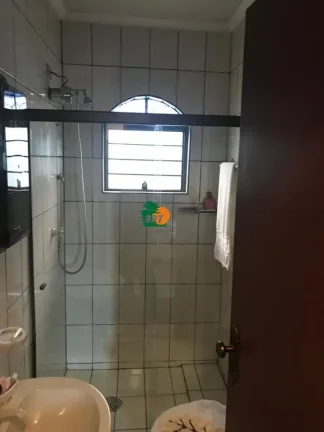 Imagem Casa para Venda em Mairinque, Centro, 3 dormitórios, 3 suítes, 1 banheiro, 2 vagas