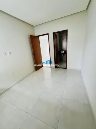 Imagem Casa para Venda em Feira de Santana, Parque Ipê, 2 dormitórios, 1 suíte, 1 banheiro, 2 vagas