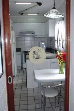 Imagem PERMUTA SANTOS POR SÃO PAULO 196 MTS DE A. UTIL 250 MTS2 A. TOTAL