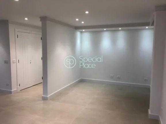 Imagem Apartamento charmoso, muito claro e arejado. Sala espaçosa com terraço e lareira; escritório e sa...