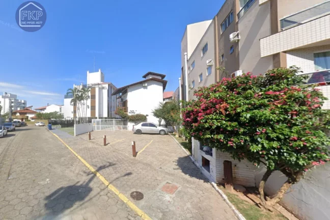 Imagem Casa Geminada Triplex!