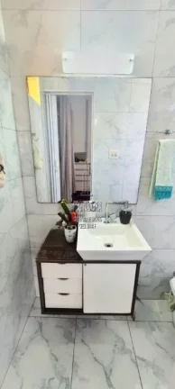 Imagem Seu novo lar em Santos: Casa espaçosa de 3 quartos com edícula para a família.