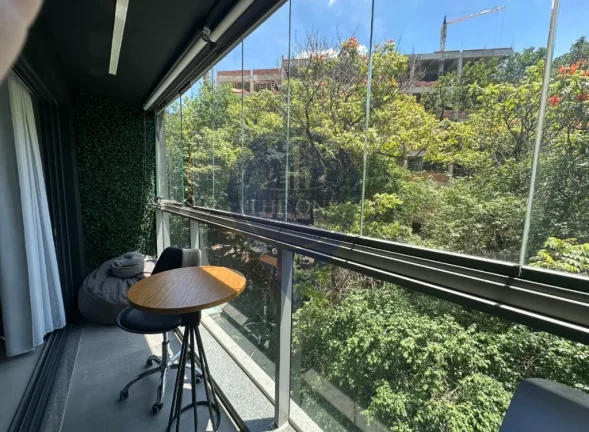 Imagem Studio à venda em Pinheiros, São Paulo-SP: 1 quarto, 2 salas, 1 banheiro, 27m² de área. Venha conhecer!