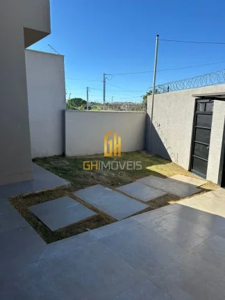 Imagem Casa com 3 quartos no Central Park, em terreno com 193m² com 102m² de área construída possui:

-...