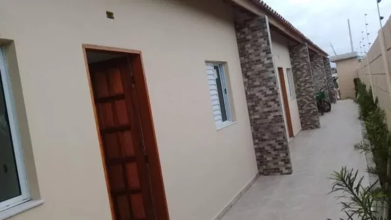 Imagem CASAS NOVAS COM PISCINA