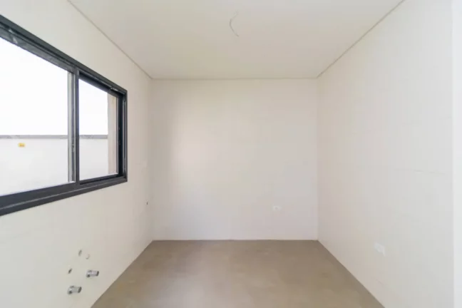 Imagem Sobrado 01 Novo no Xaxim de frente para Rua - R$634 MIL