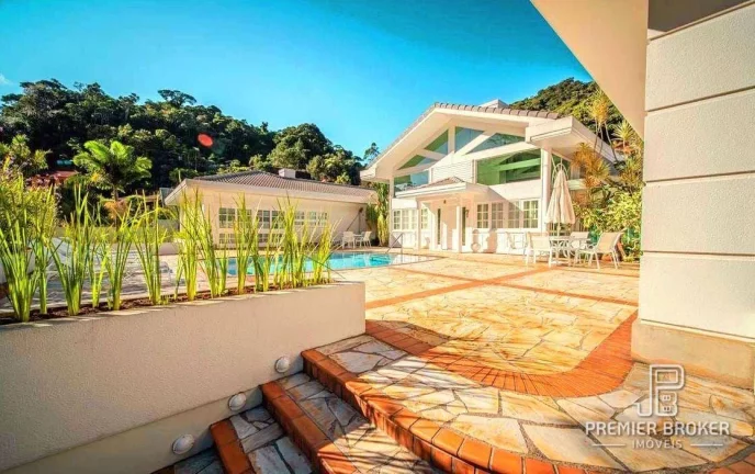 Imagem Casa com 5 dormitórios à venda, 515 m² por R$ 3.800.000,00 - Comary - Teresópolis/RJ