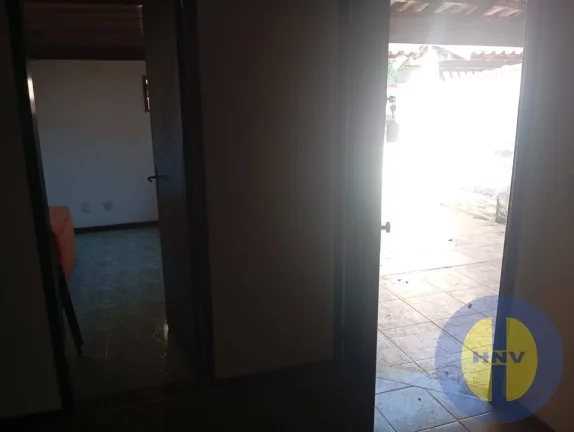 Imagem VENDO DUPLEX DE 2 QUARTOS EM CONDOMINO FECHADO